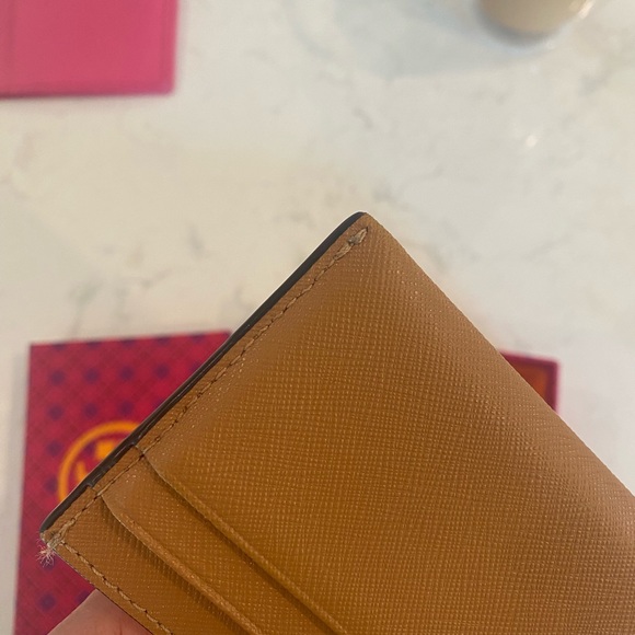 Tory Burch Credit card holder. In really good shape. Few scuffs on corners. - Picture 5 of 10